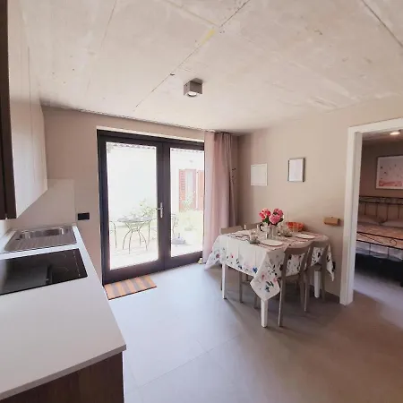 Rosa Apartment
