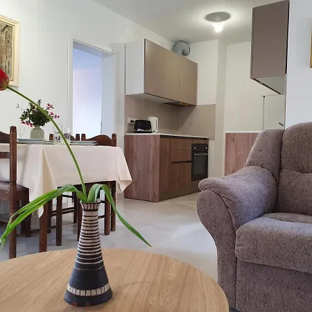 Rosa Apartamento