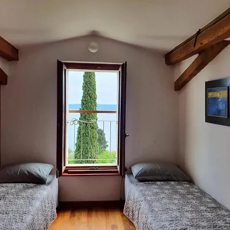 Rosa Apartment *